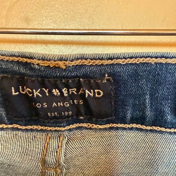 Lucky Brand High Rise Blue Jeans - Picture 3 of 6